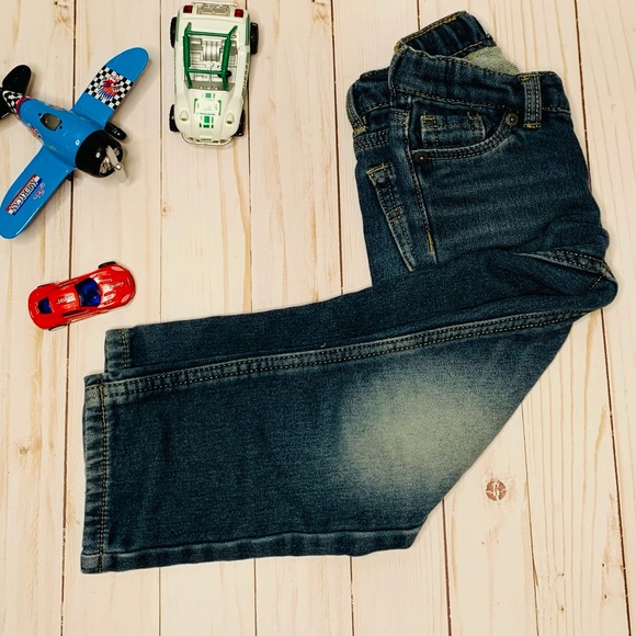 Distressed Levi’s Knit Jeans - Picture 5 of 8